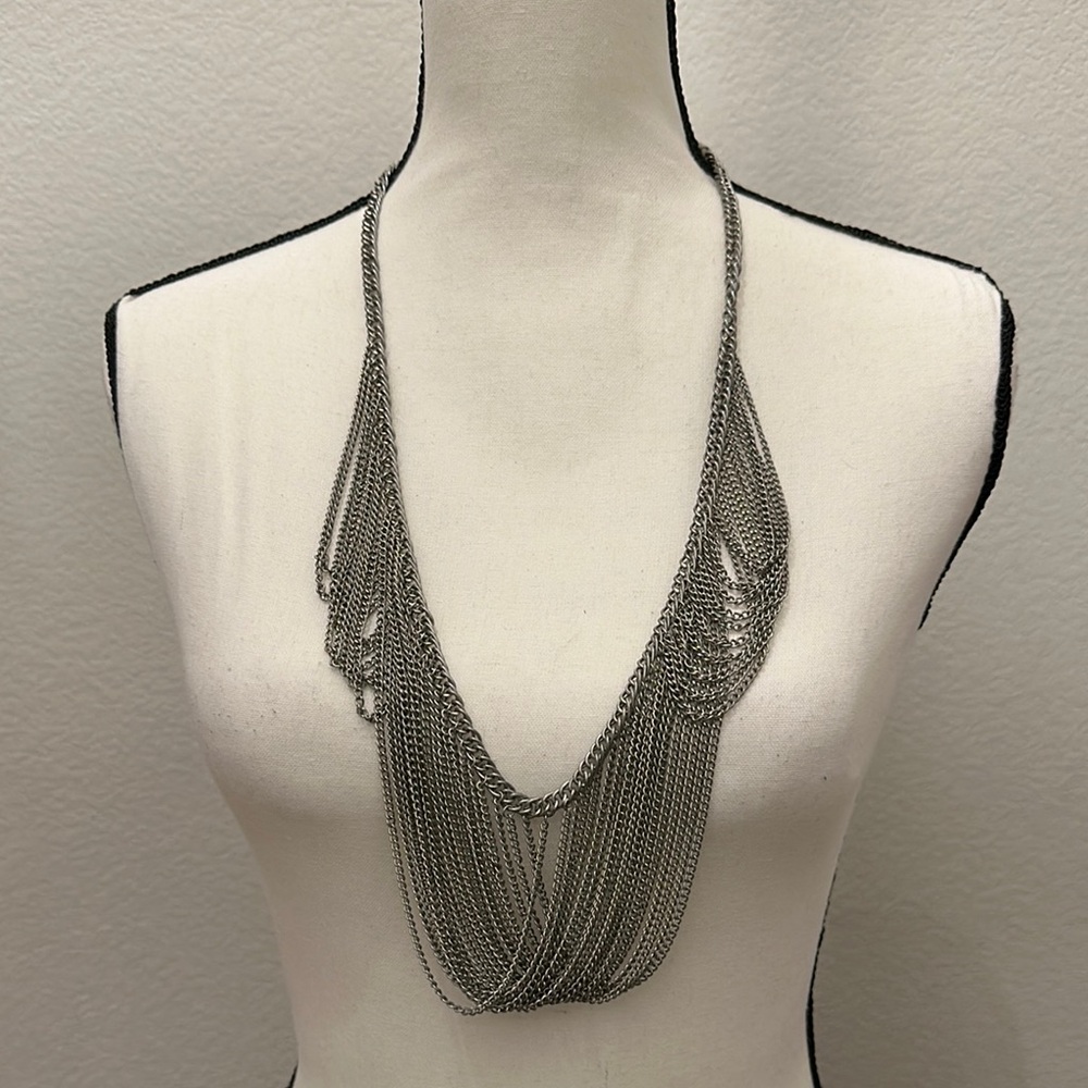 Elegant Silver Chain Necklace